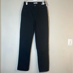 NWT. Abercrombie & Fitch 28 Long The 90’s Straight Ultra High Rise Jeans.